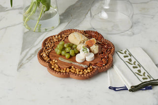 Vintage English Bread Board, Medium Scalloped