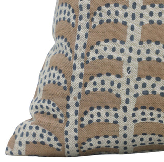 Garud: Linen Blend / One Side / 18X18