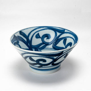 Blue and white Japanese-style ceramic bowl 