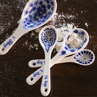 Ceramic Blue White Measuring Spoons Set from 1/4 teaspon to tablespoon
