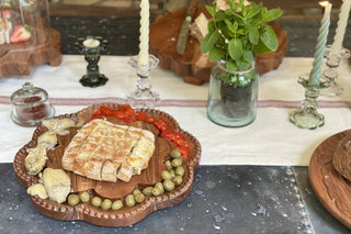 Vintage English Bread Board, Medium Scalloped
